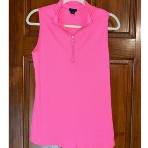 Pink short sleeve shirt. 👚